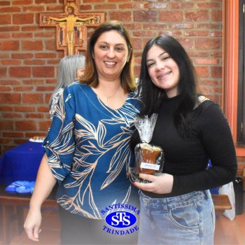 Dia dos Professores e do Auxiliar em Administração Escolar é celebrado com alegria