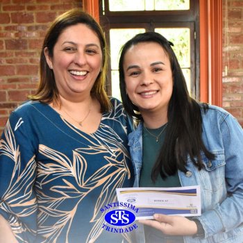 Dia dos Professores e do Auxiliar em Administração Escolar é celebrado com alegria