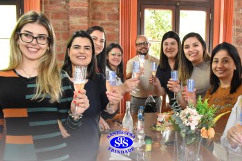 Dia dos Professores e do Auxiliar em Administração Escolar é celebrado com alegria