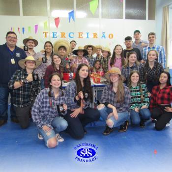 Clima de Festa Junina toma conta do Santíssima