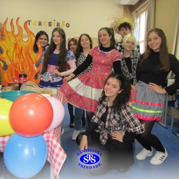 Clima de Festa Junina toma conta do Santíssima