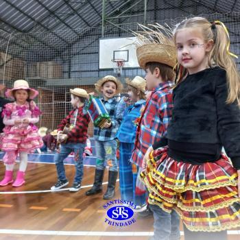 Clima de Festa Junina toma conta do Santíssima