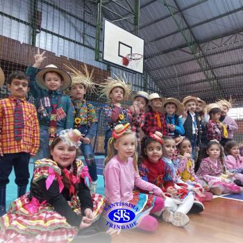 Clima de Festa Junina toma conta do Santíssima