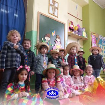Clima de Festa Junina toma conta do Santíssima
