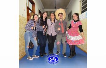 Clima de Festa Junina toma conta do Santíssima