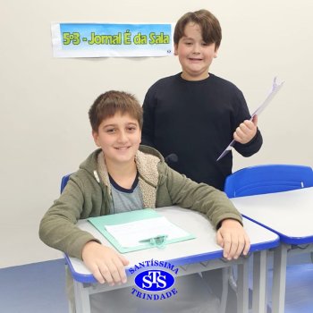 Apresentação de telejornal desenvolve habilidades de comunicação e confiança | 5º ano