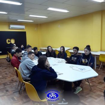 Um dia cheio de experiências para os alunos da 3ª série na UFN