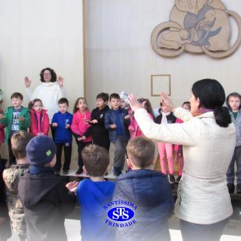 Bênção dos cadernos marca encerramento do semestre | 1º ano