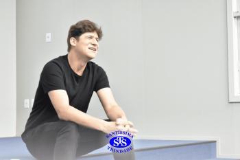 Ex-aluno compartilha vivências com os estudantes do Ensino Médio
