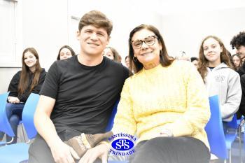 Ex-aluno compartilha vivências com os estudantes do Ensino Médio