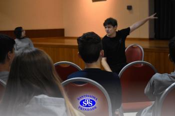 Ex-aluno compartilha vivências com os estudantes do Ensino Médio