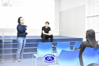 Ex-aluno compartilha vivências com os estudantes do Ensino Médio