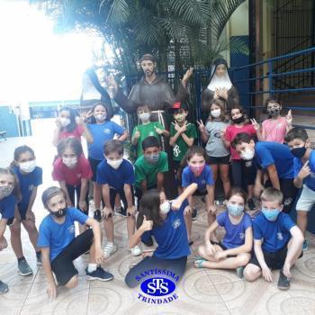 Alunos visitam espaços sagrados STS