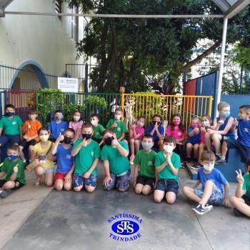 Alunos visitam espaços sagrados STS