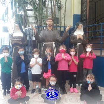Alunos visitam espaços sagrados STS
