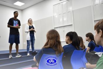 Espírito de equipe nos jogos é tema de bate-papo com os alunos do 6º e do 8º ano