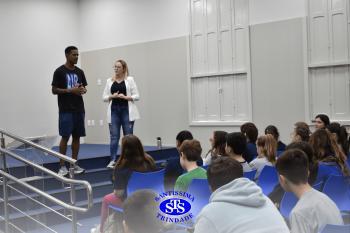 Espírito de equipe nos jogos é tema de bate-papo com os alunos do 6º e do 8º ano