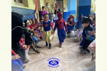 Alunos participam de atividades alusivas ao Dia da Criança 