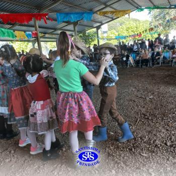 Arraiá do Santíssima conta com intensa participação da comunidade