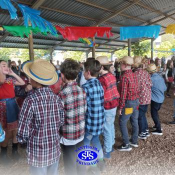 Arraiá do Santíssima conta com intensa participação da comunidade