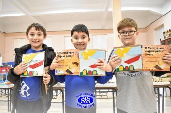 Alunos participam do Projeto Autor Presente com a escritora Leonir Batista | 3º ano
