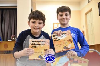 Alunos participam do Projeto Autor Presente com a escritora Leonir Batista | 3º ano