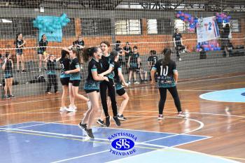 Alunos de 6º e de 7º ano participam dos Jogos Interséries Franciscanos