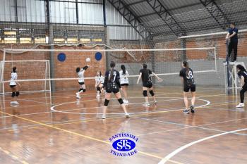 Alunos de 6º e de 7º ano participam dos Jogos Interséries Franciscanos