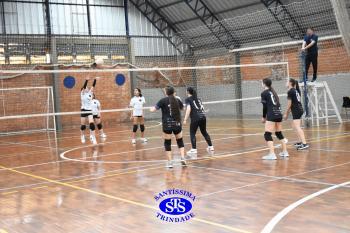 Alunos de 6º e de 7º ano participam dos Jogos Interséries Franciscanos