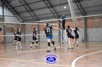 Alunos de 6º e de 7º ano participam dos Jogos Interséries Franciscanos
