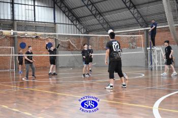 Alunos de 6º e de 7º ano participam dos Jogos Interséries Franciscanos
