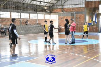 Alunos de 6º e de 7º ano participam dos Jogos Interséries Franciscanos