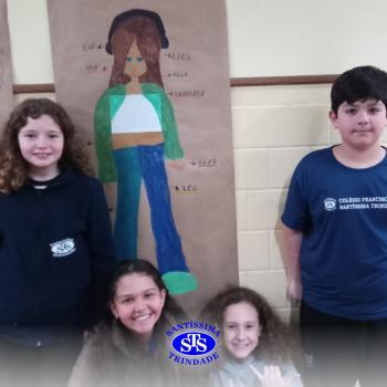 Trabalho em equipe é foco na aula de Língua Inglesa | 4º ano