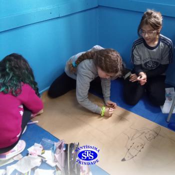 Trabalho em equipe é foco na aula de Língua Inglesa | 4º ano