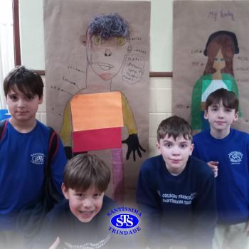 Trabalho em equipe é foco na aula de Língua Inglesa | 4º ano