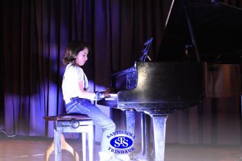 Alunos apresentam suas habilidades no Recital de Piano