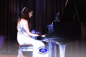 Alunos apresentam suas habilidades no Recital de Piano