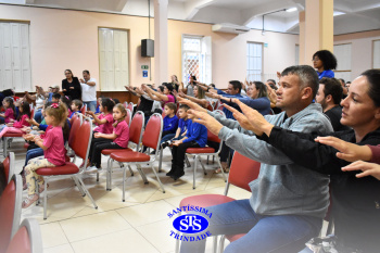Festa do Caderno celebra a entrega do primeiro caderno de deveres | Inf. 5