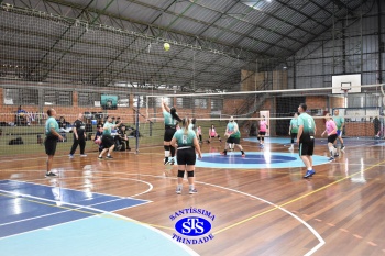 Colégio e APM promovem 1º Torneio de Vôlei Misto no 23º Valorando