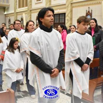 Famílias do Colégio se reúnem em momentos de oração e gratidão na Catedral