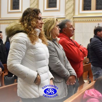 Famílias do Colégio se reúnem em momentos de oração e gratidão na Catedral