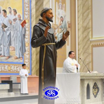 Famílias do Colégio se reúnem em momentos de oração e gratidão na Catedral