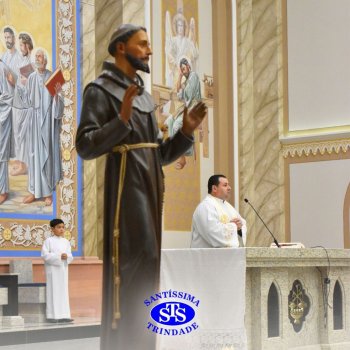 Famílias do Colégio se reúnem em momentos de oração e gratidão na Catedral