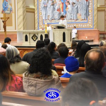 Famílias do Colégio se reúnem em momentos de oração e gratidão na Catedral