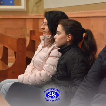 Famílias do Colégio se reúnem em momentos de oração e gratidão na Catedral