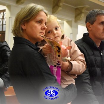 Famílias do Colégio se reúnem em momentos de oração e gratidão na Catedral
