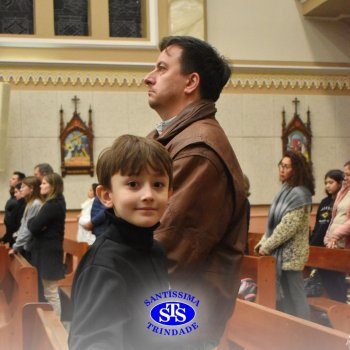 Famílias do Colégio se reúnem em momentos de oração e gratidão na Catedral