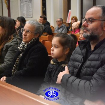 Famílias do Colégio se reúnem em momentos de oração e gratidão na Catedral