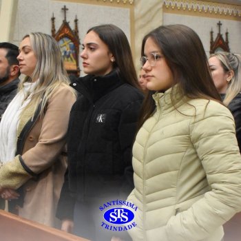 Famílias do Colégio se reúnem em momentos de oração e gratidão na Catedral