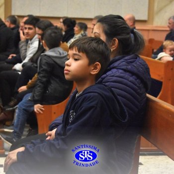 Famílias do Colégio se reúnem em momentos de oração e gratidão na Catedral